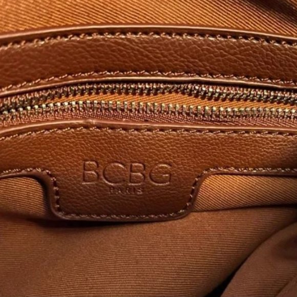 BCBG Brown Hobo Bag w Gold Hardware EUC - Picture 4 of 5